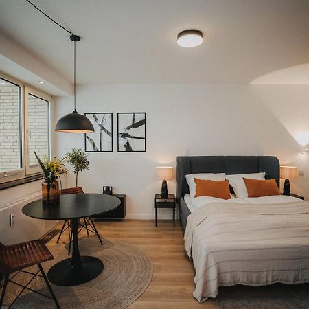 Downtown Apartment Mit Luxusbad Am Hafen Nur 5 Minuten Zu Fuss In Die Innenstadt Und Zum Bahnhof! Oldemburgo Exterior foto