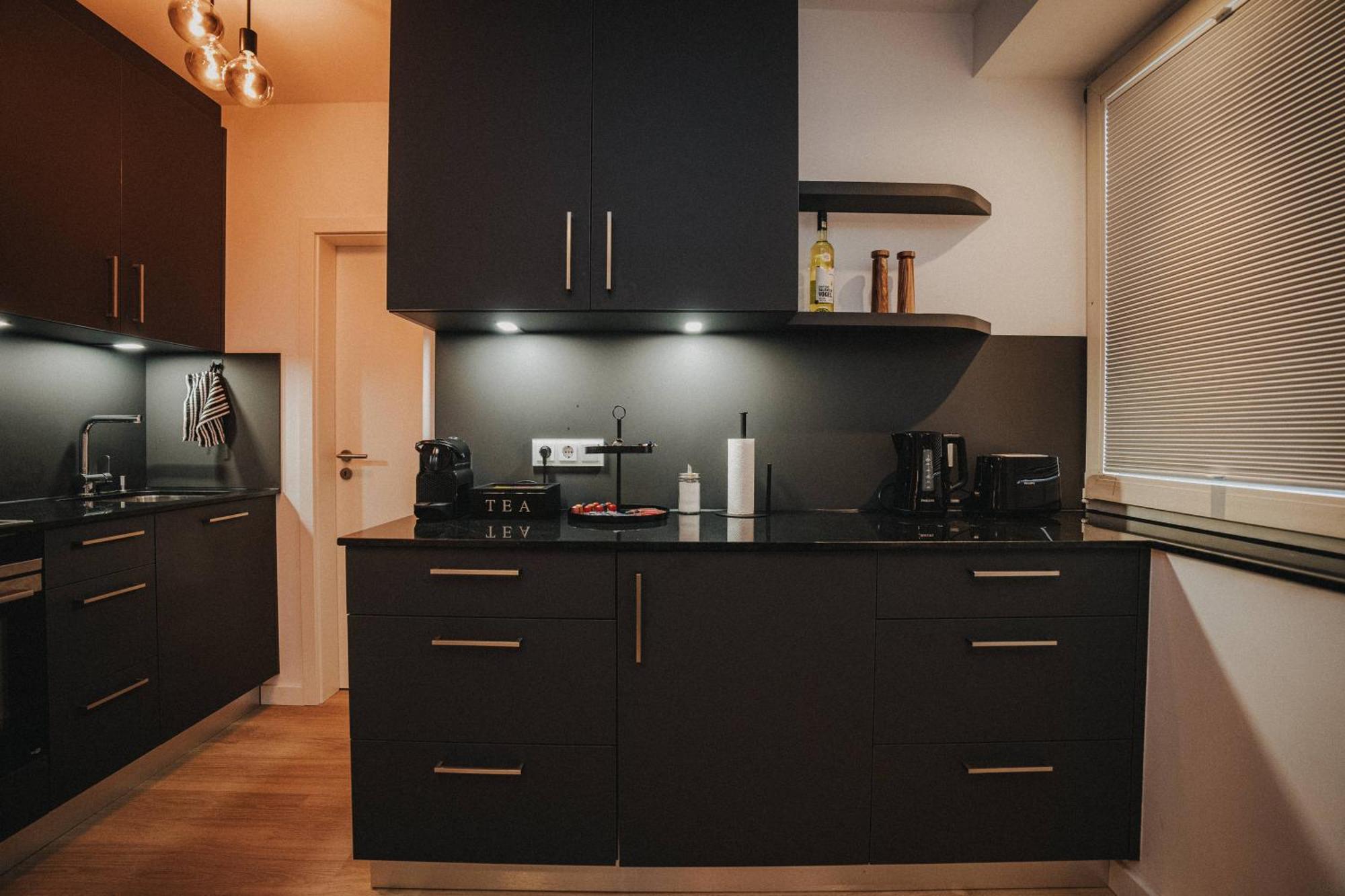 Downtown Apartment Mit Luxusbad Am Hafen Nur 5 Minuten Zu Fuss In Die Innenstadt Und Zum Bahnhof! Oldemburgo Exterior foto