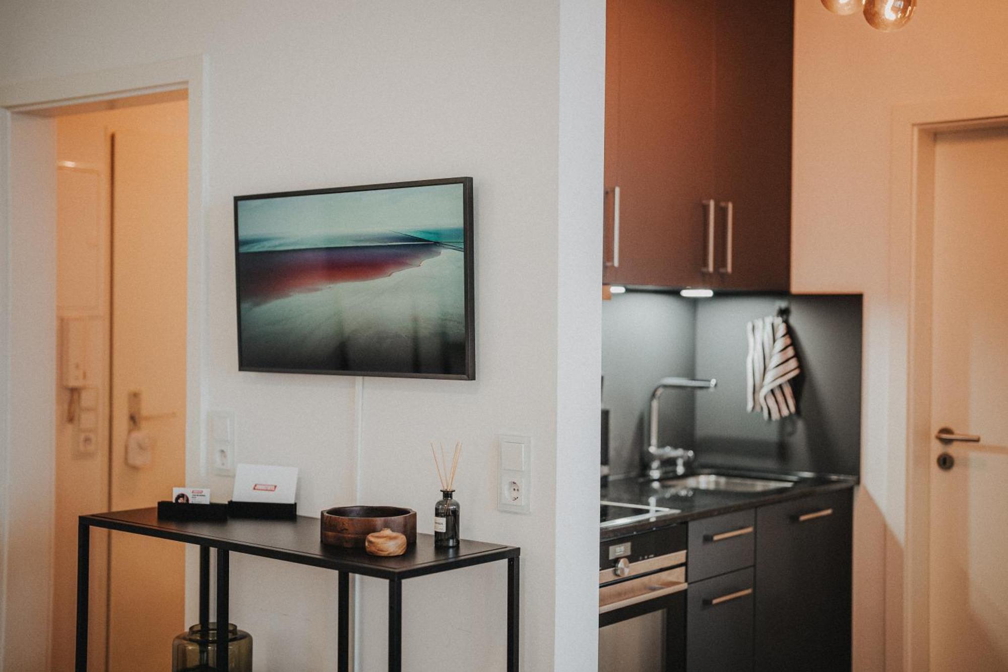 Downtown Apartment Mit Luxusbad Am Hafen Nur 5 Minuten Zu Fuss In Die Innenstadt Und Zum Bahnhof! Oldemburgo Exterior foto